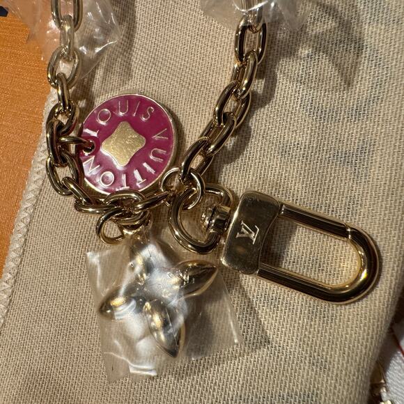 Louis Vuitton Murakami Multicolor Phone Holder LV X TM Pouch Rare New 2025 - Picture 9 of 16